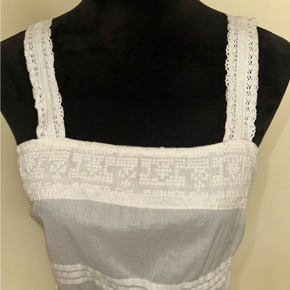 Aeropostale White Lace Trim Bubble Top - Size M - NWT - Picture 4 of 8